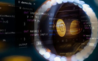 伊犁哈萨克 api php源码,下载的php源码怎么运行呢？